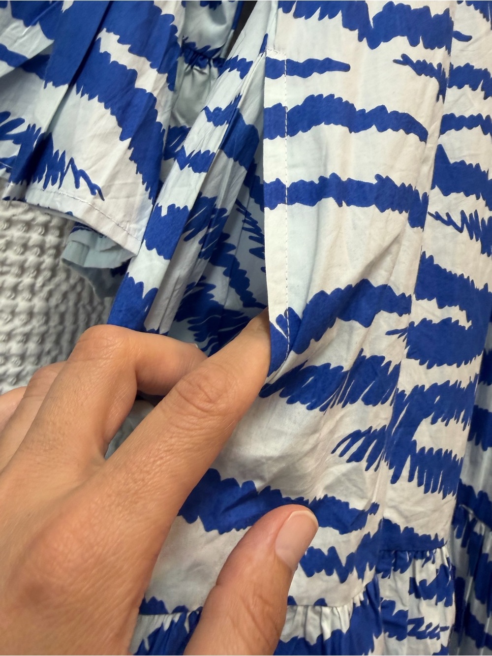 NEW Oliphant Large Blue and White Bell Sleeved Tiered Mini Dress - Picture 4 of 7